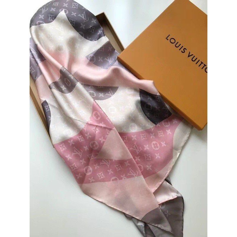 Kaleidogram Monogram Shawl M70666 - Image 2