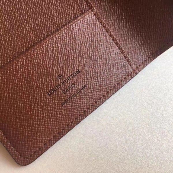 Passport Cover Monogram Canvas M60181 - Image 2