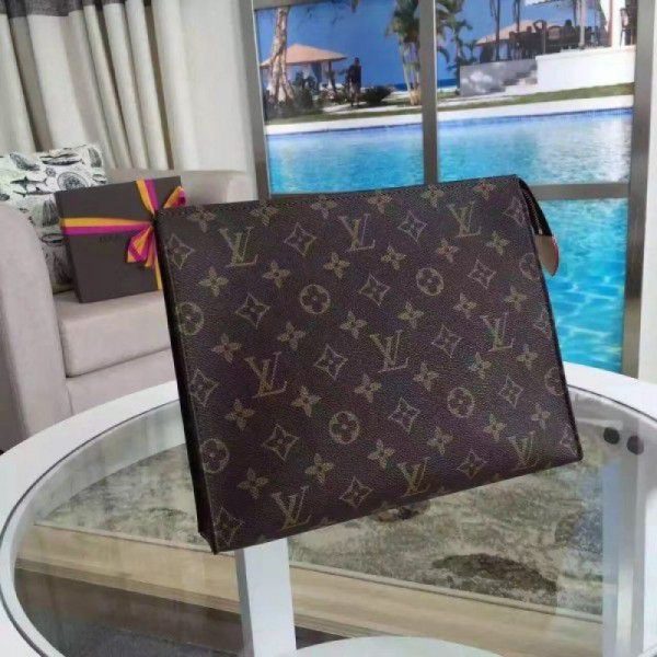 Toiletry Pouch 26 Monogram Canvas M47542 - Image 2