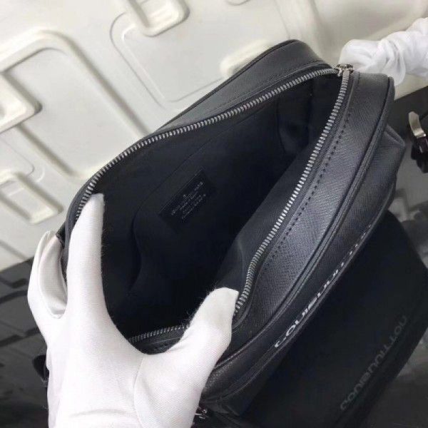 Messenger PM Bag Taiga Leather M31003 - Image 3