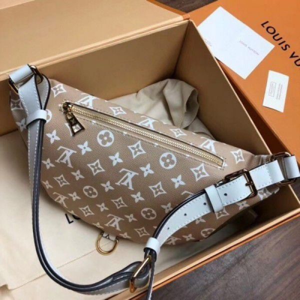 Bumbag Giant Monogram Canvas M44611 - Image 4