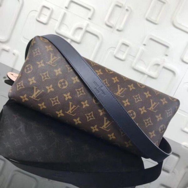 Beaubourg MM Bag Monogram Canvas M43953 - Image 4
