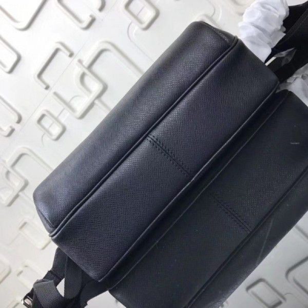 Messenger PM Bag Taiga Leather M31003 - Image 5