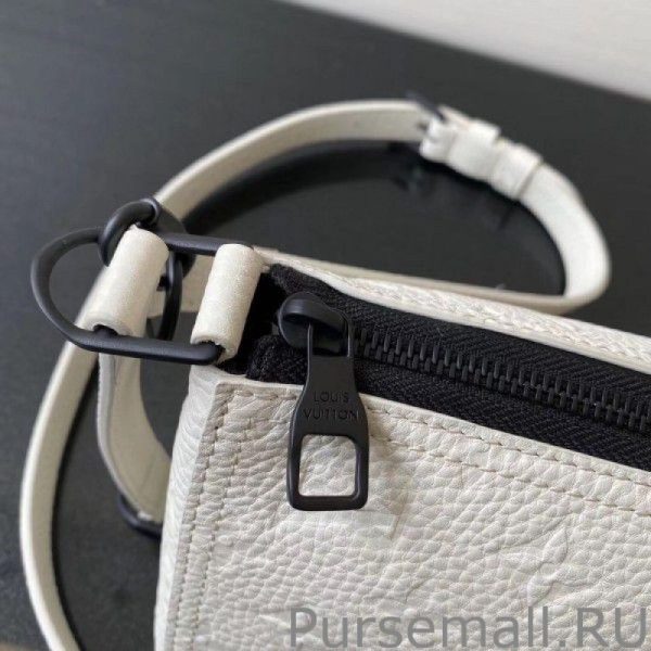 Triangle Messenger Monogram Taurillon M55927 - Image 7