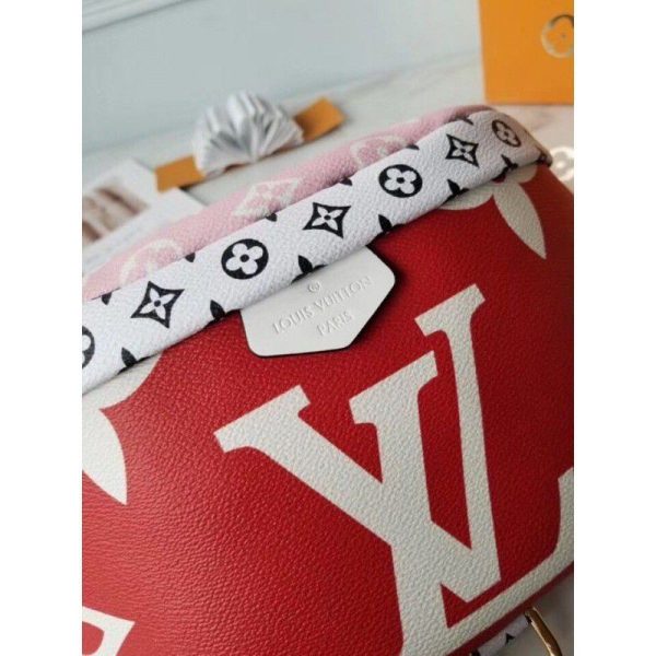 Bumbag Giant Monogram Canvas M44575 - Image 8