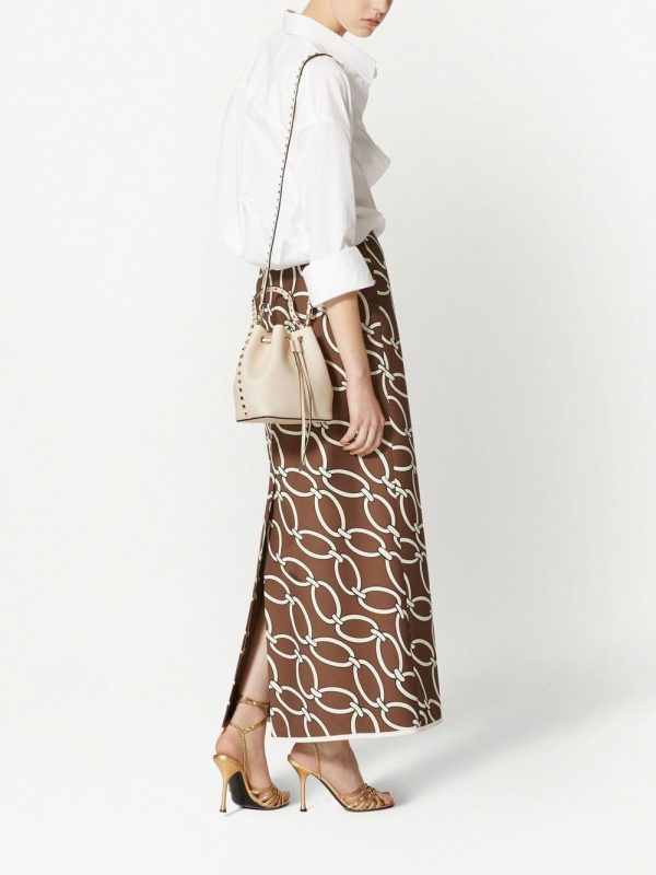Valentino Garavani Rockstud embellished bucket bag - Image 2