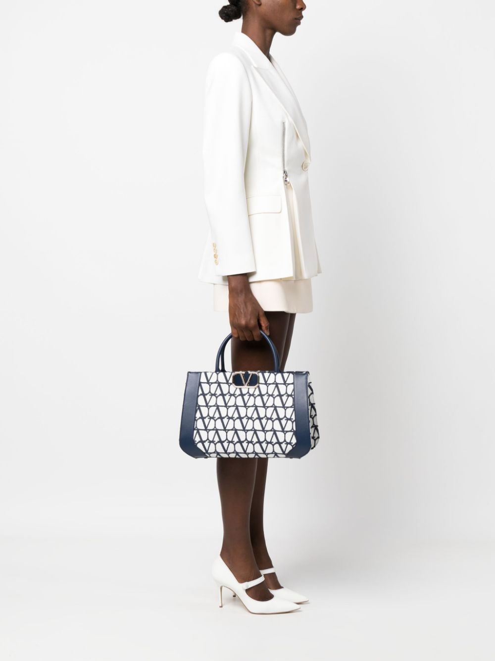 Valentino Garavani medium VLogo Signature tote bag - Image 3
