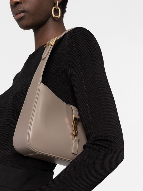 Saint Laurent Le 5 à 7 monogram-plaque shoulder bag - Image 3