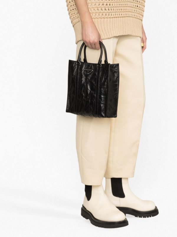Prada logo-plaque crinkle-effect tote bag - Image 3