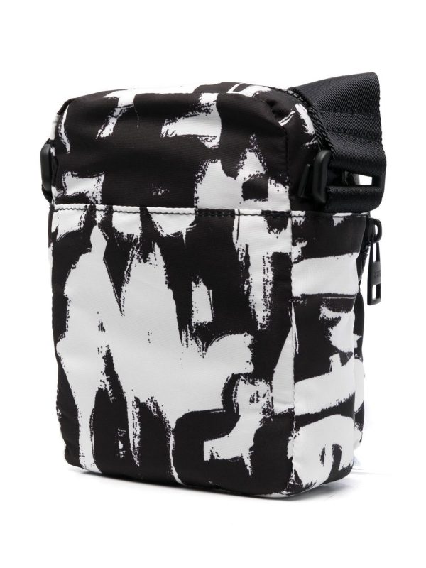 Alexander McQueen Graffiti-print mini messenger bag - Image 4