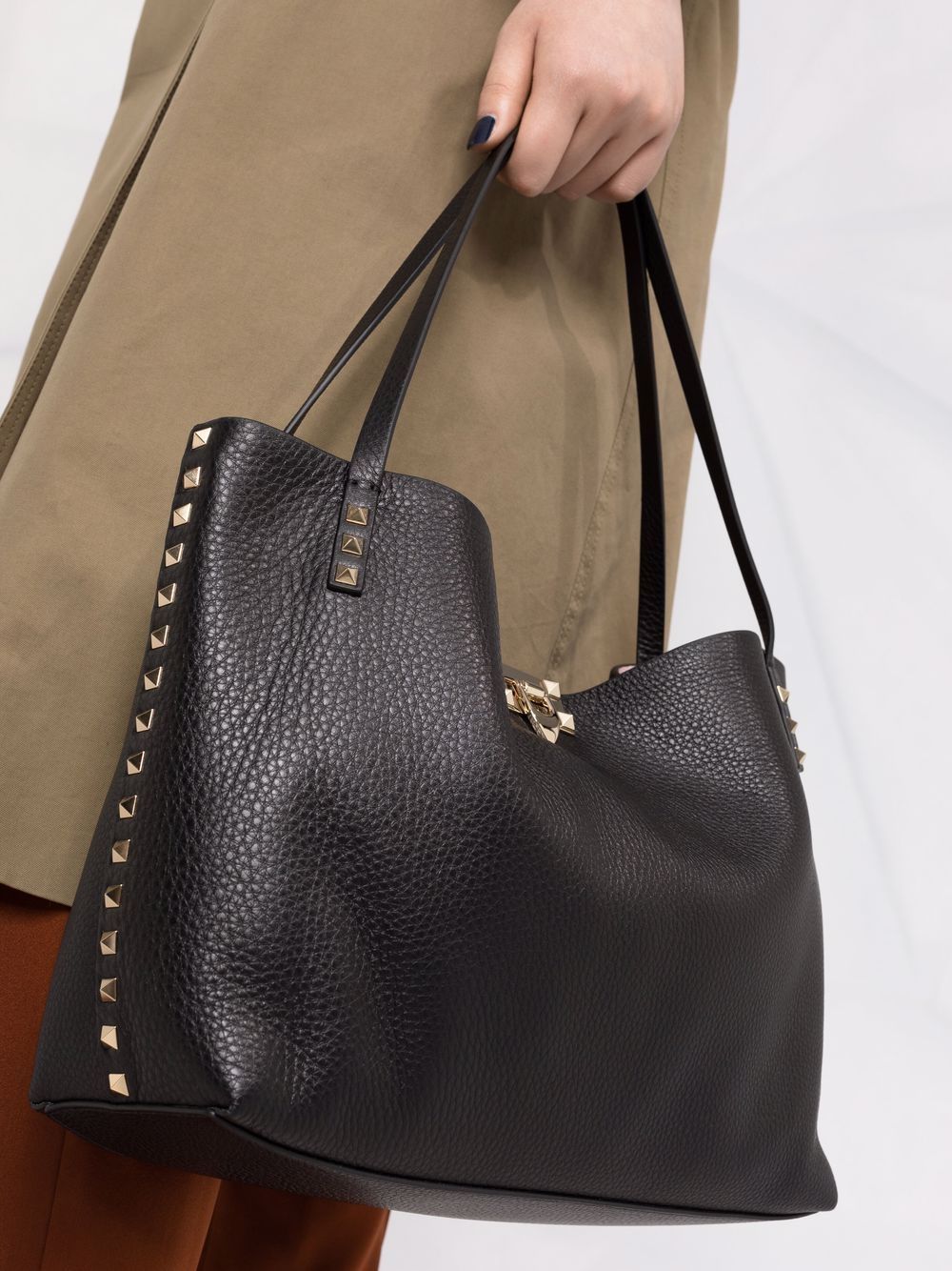 Valentino Garavani medium Rockstud-embellishment tote bag - Image 3