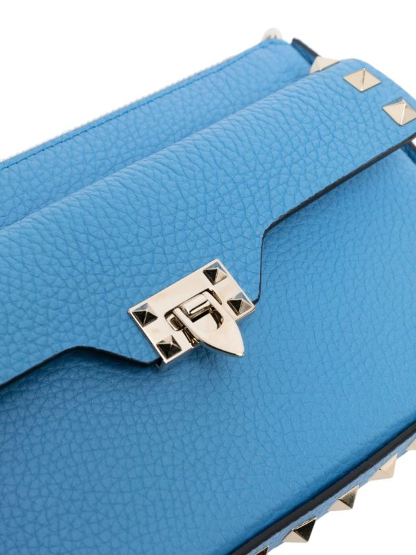 Valentino Garavani Rockstud-embellished textured-leather clutch bag - Image 4