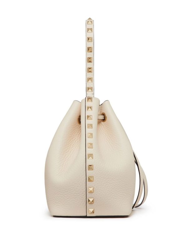 Valentino Garavani Rockstud embellished bucket bag - Image 4