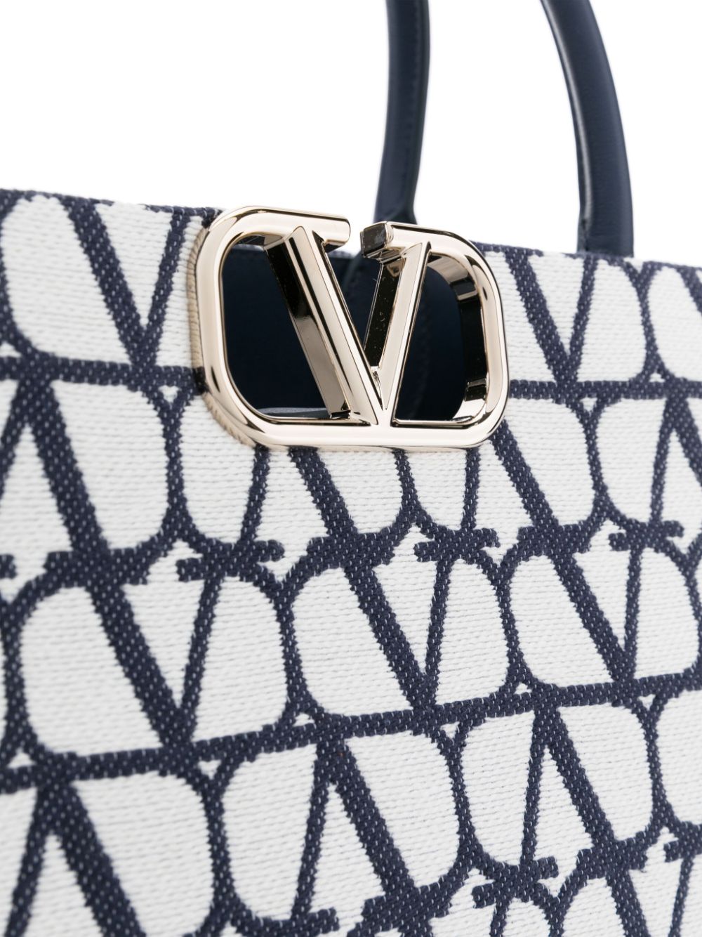 Valentino Garavani medium VLogo Signature tote bag - Image 2