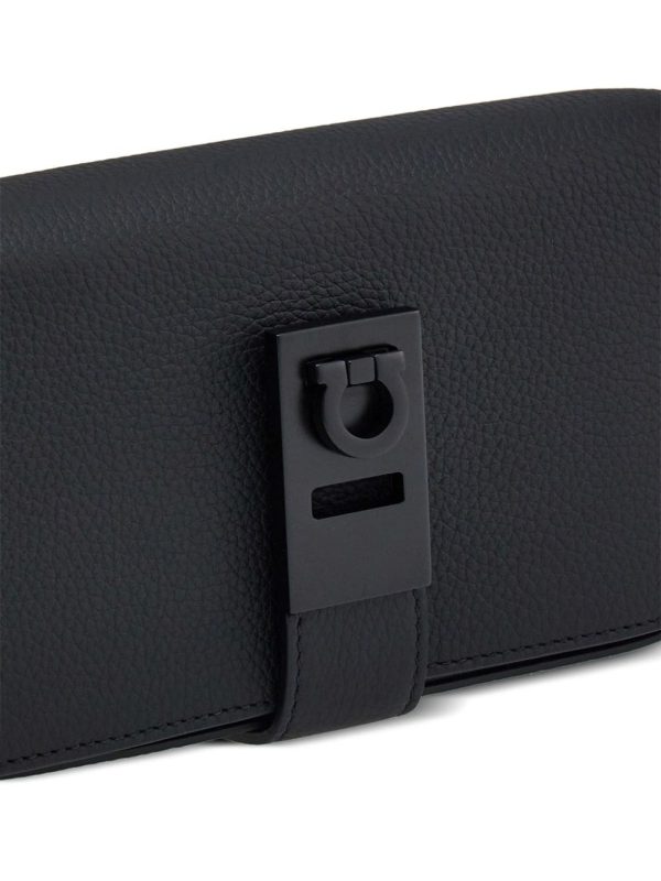 Ferragamo Gancini-plaque leather crossbody bag - Image 4