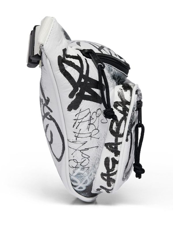 Balenciaga graffiti-print belt bag - Image 4