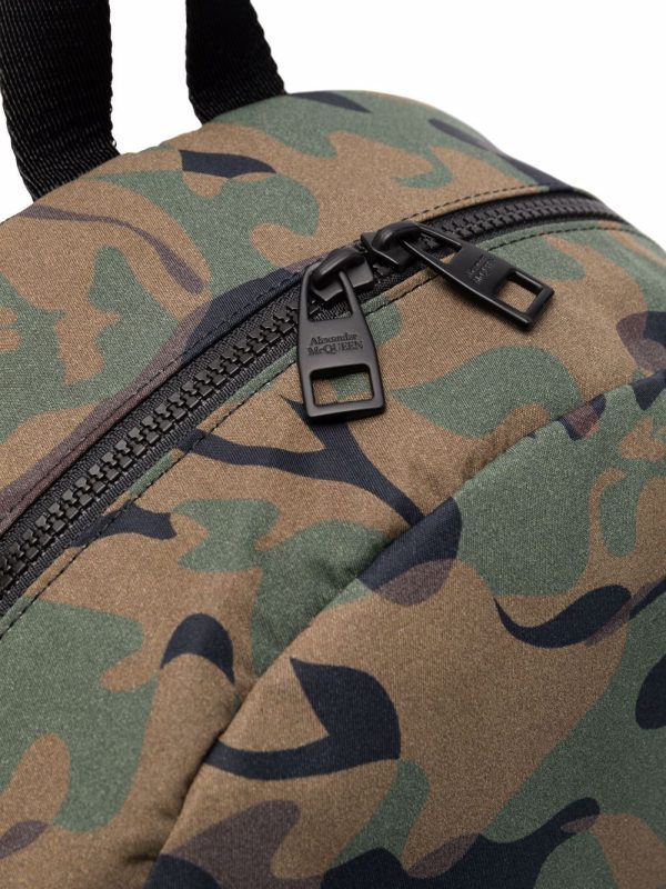 Alexander McQueen logo-print camouflage backpack - Image 4