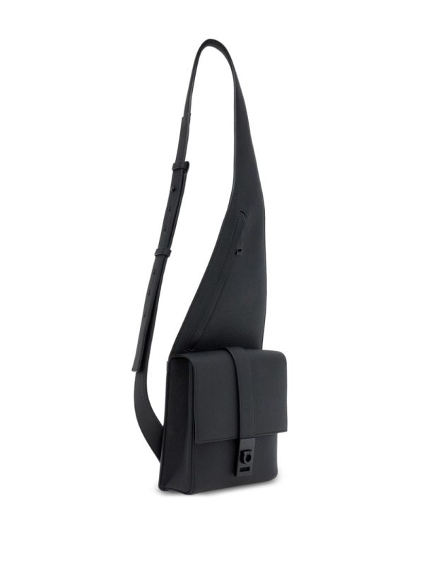 Ferragamo asymmetric faux-leather messenger bag - Image 4