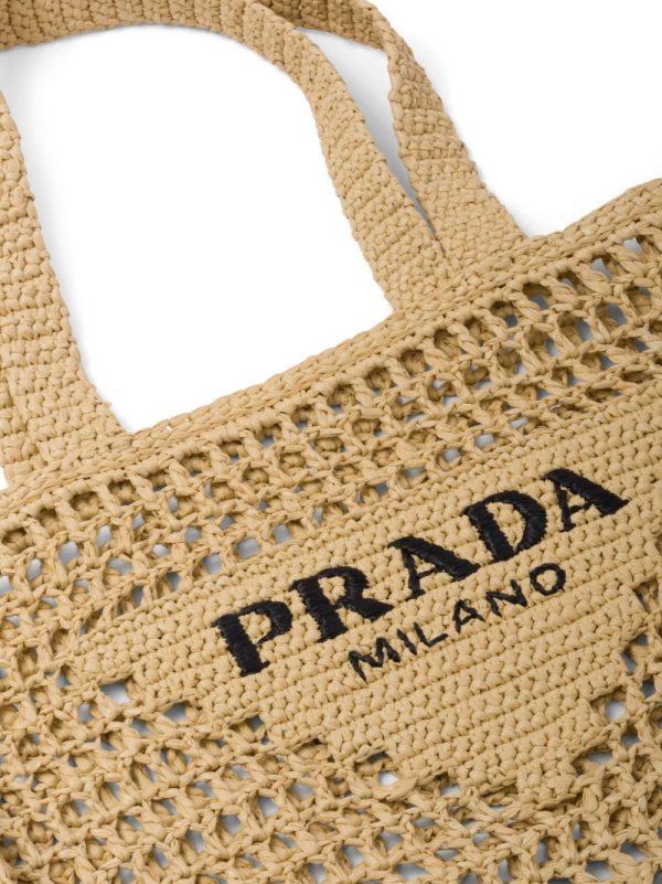 Prada woven-logo raffia tote bag - Image 4