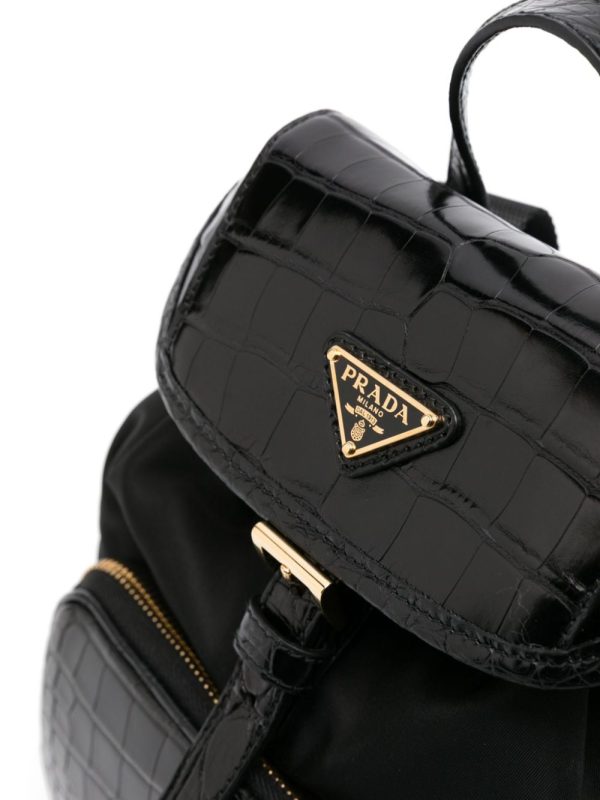 Prada logo-plaque leather backpack - Image 4