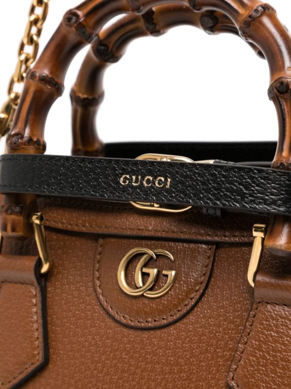 Gucci small Diana leather shoulder bag - Image 4