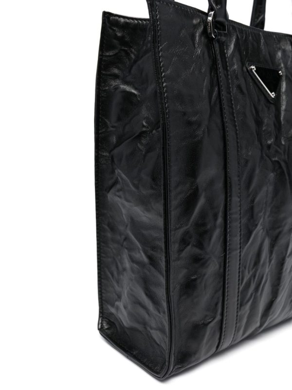 Prada logo-plaque crinkle-effect tote bag - Image 5