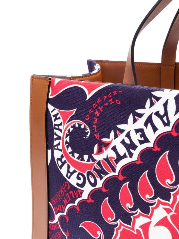 Valentino Garavani VLogo Signature bandana-print tote bag - Image 5