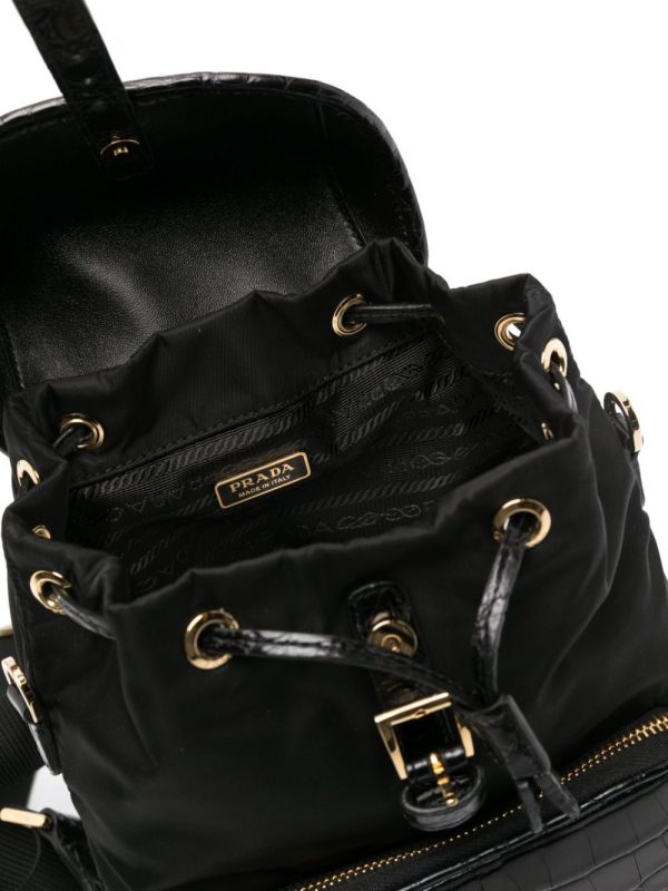 Prada logo-plaque leather backpack - Image 5