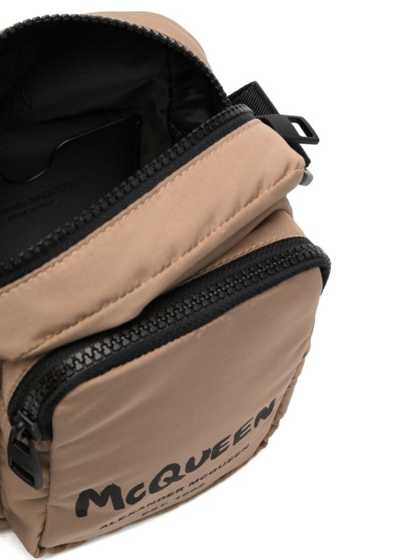 Alexander McQueen logo-print messenger bag - Image 5