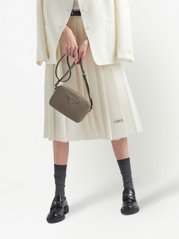 Prada logo-plaque small leather bag - Image 6