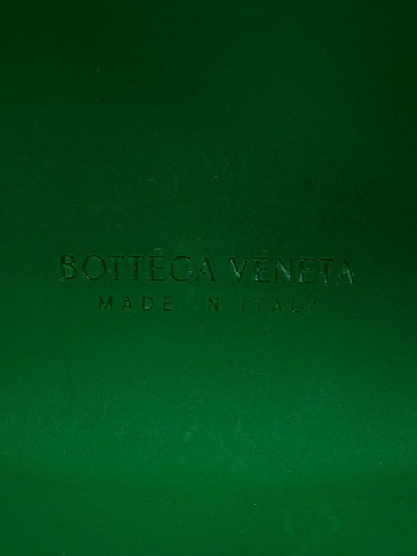 Bottega Veneta   small Punch moulded shoulder bag - Image 6