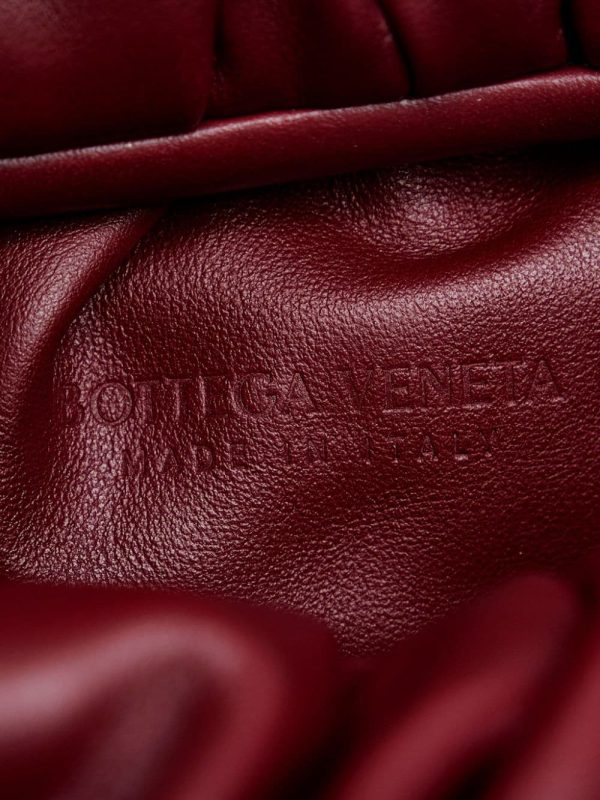 Bottega Veneta  medium The Shoulder Pouch handbag - Image 6
