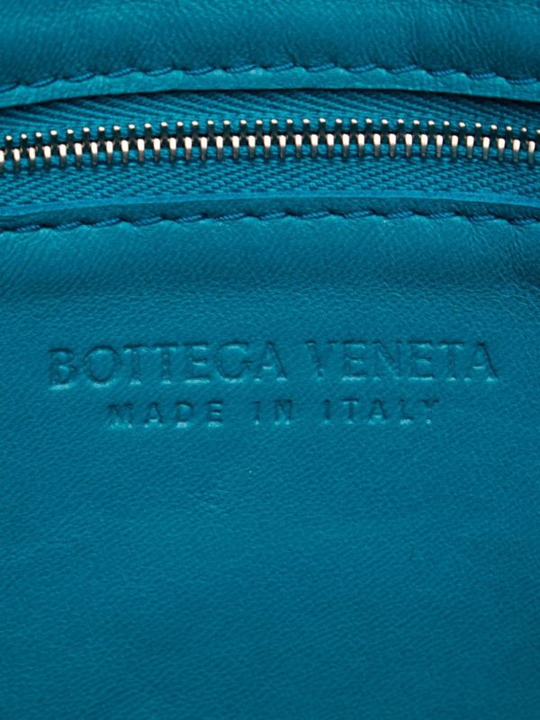 Bottega Veneta   Maxi Intrecciato Cassette shoulder bag - Image 6