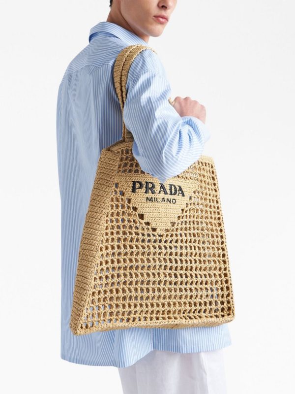 Prada woven-logo raffia tote bag - Image 7