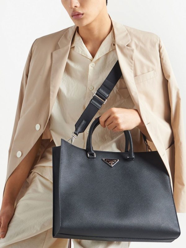 Prada leather logo-patch tote bag - Image 7
